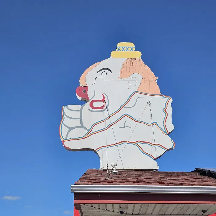 Emo's Dairy Mart Picture 8