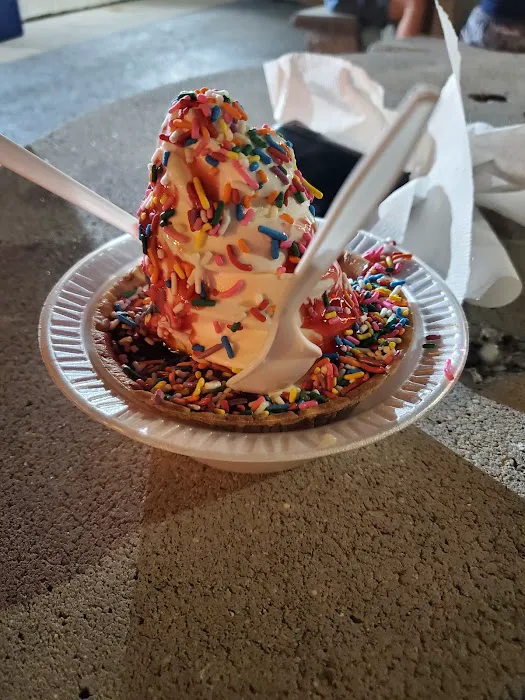 Emo's Dairy Mart Picture 10