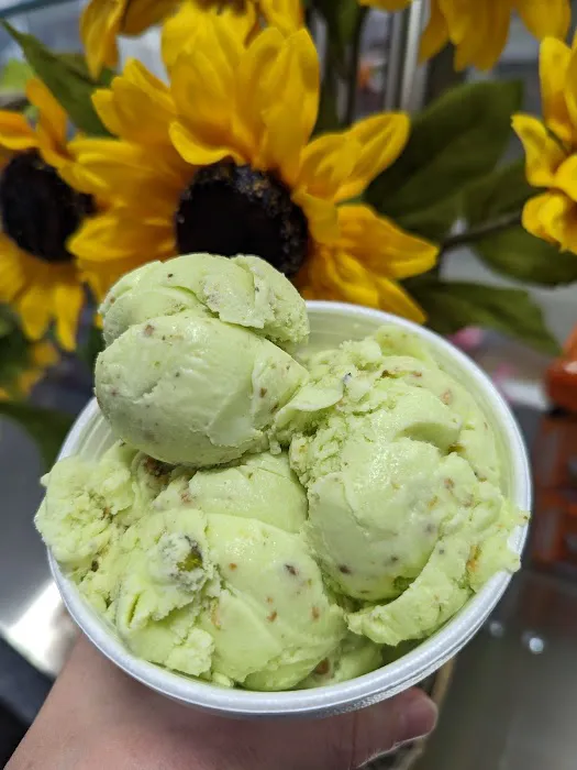 Pablo's Ice Cream House Picture 9