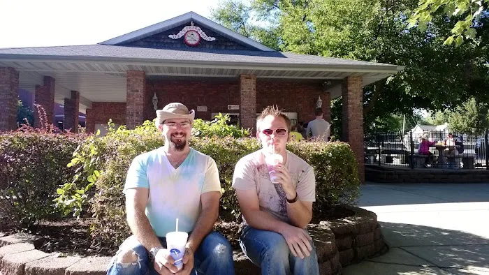 Ice Cream Shack Picture 10