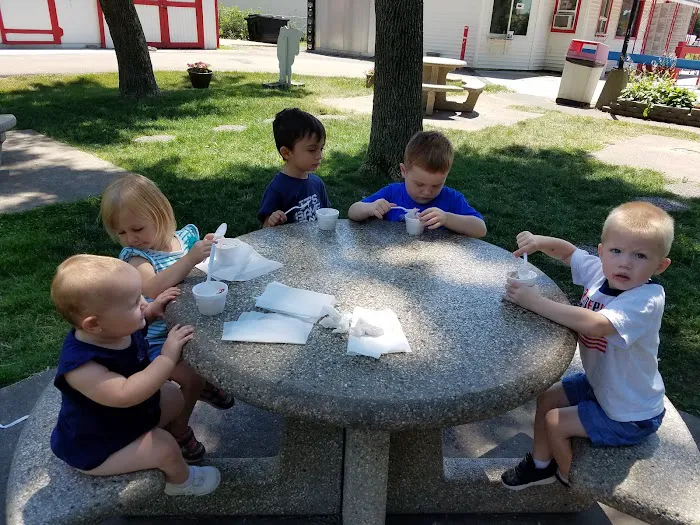 Ice Cream Shack of Sunnyland Picture 1