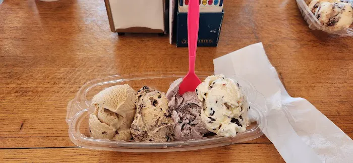 Three Sisters Sweet Shoppe Picture 2