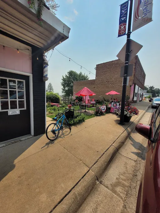 Three Sisters Sweet Shoppe Picture 4