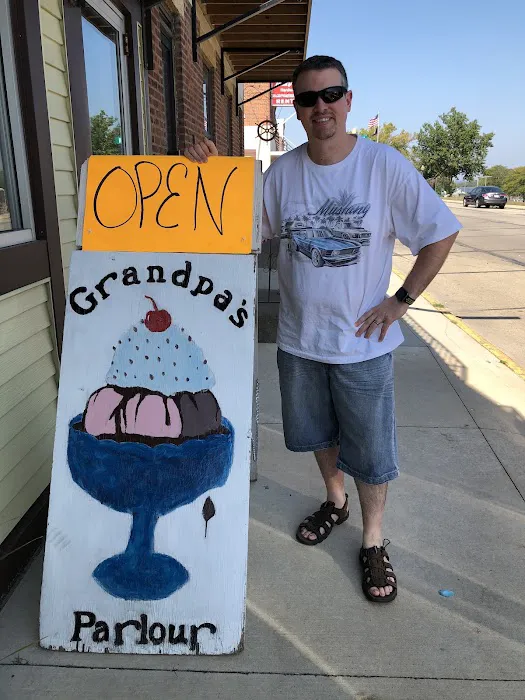 Grandpa's Parlor Picture 9