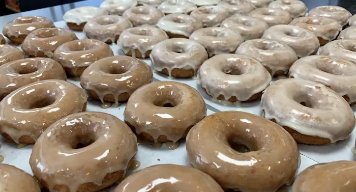 Lisa's Ice Cream and Donuts Picture 4