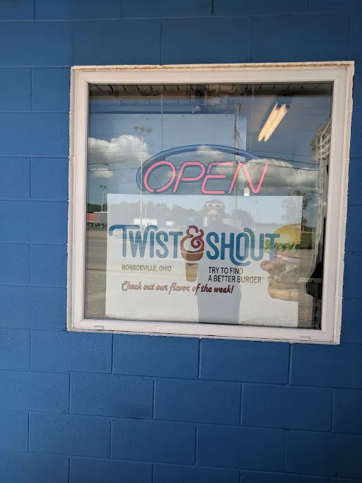 Twist & Shout Picture 10