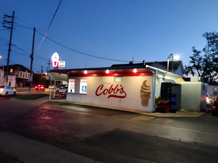 Cobbs Drive-In Picture 1
