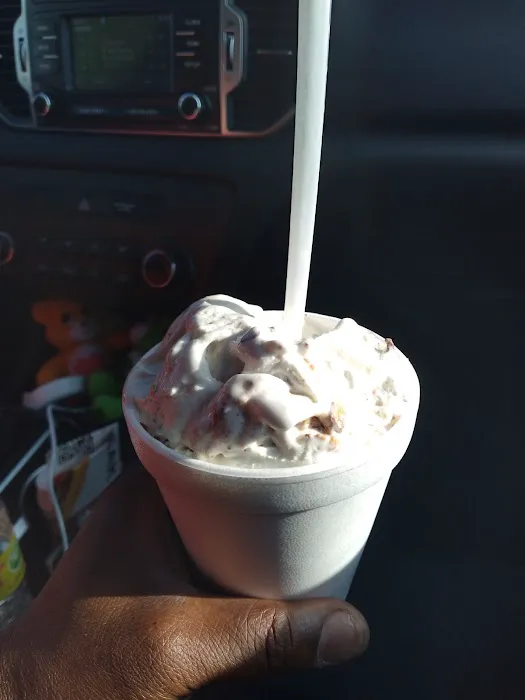 Cobbs Drive-In Picture 8
