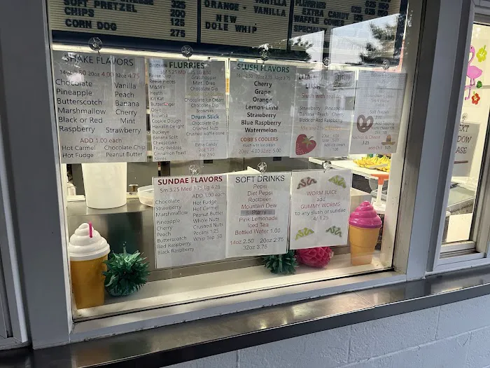 Cobbs Drive-In Picture 5