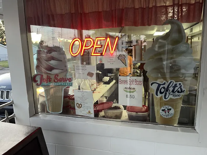 Cobbs Drive-In Picture 9