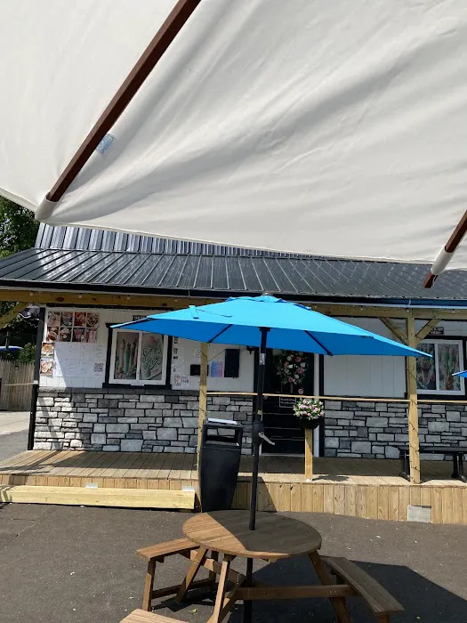 Scoops and brews Picture 10
