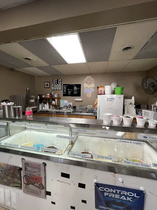 Village Ice Cream at Village Drive-Thru Picture 4
