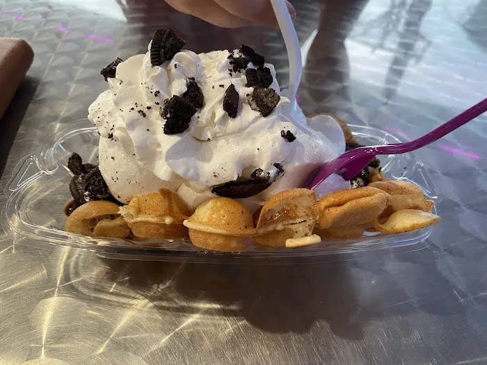 Scoops Frozen Treats Picture 10