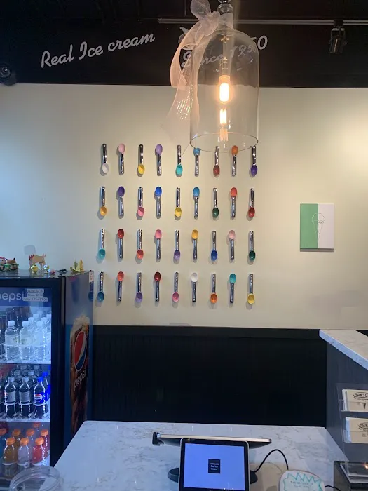 Johnson's Real Ice Cream, Dublin Picture 10