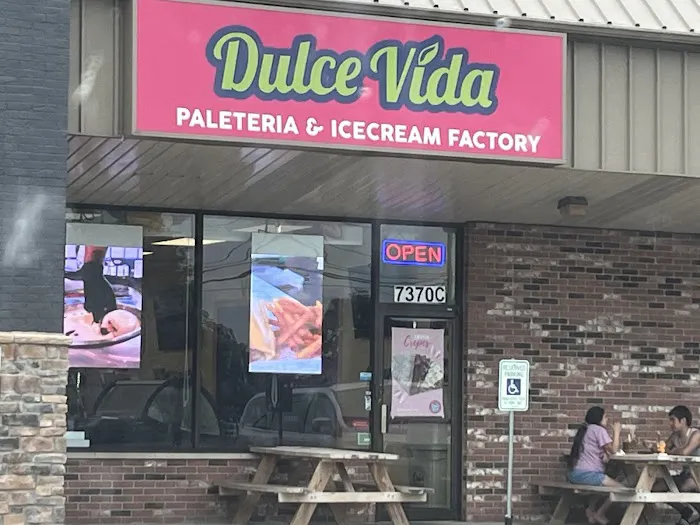 Dulce Vida Ice Cream - Paleteria & Heladeria Picture 5
