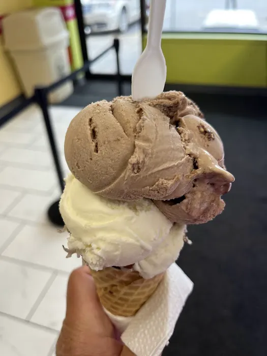 Dulce Vida Ice Cream - Paleteria & Heladeria Picture 9