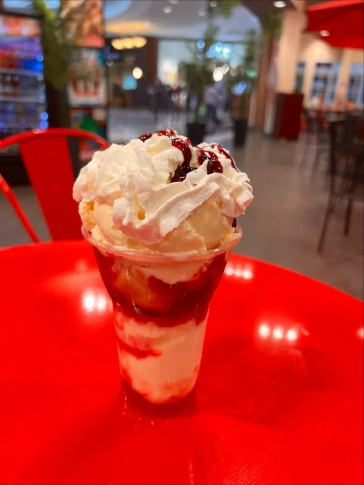 Phyllis Ann’s Signature Ice Creamery Picture 1