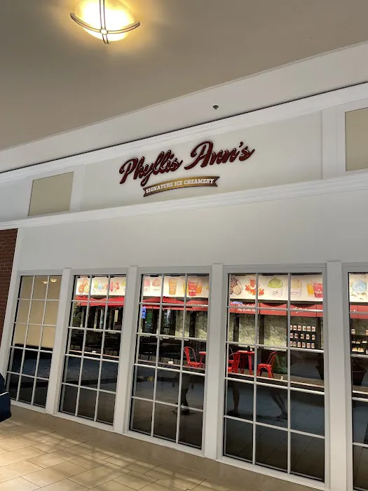 Phyllis Ann’s Signature Ice Creamery Picture 6