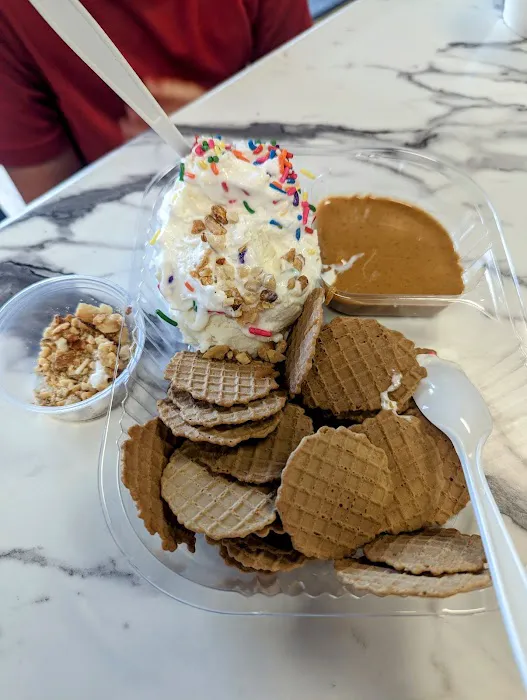 Main Street Creamery Picture 8