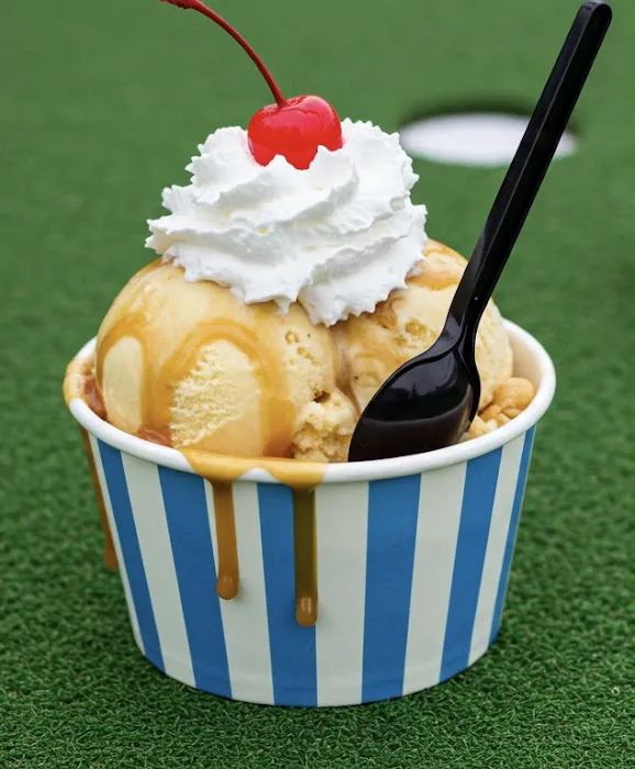 Barb & Roy's Ice Cream & Treats Picture 2