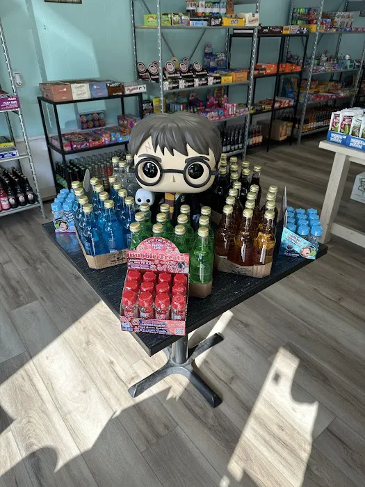 Strawser's Ice Cream, Pop & Candy Shop Picture 6