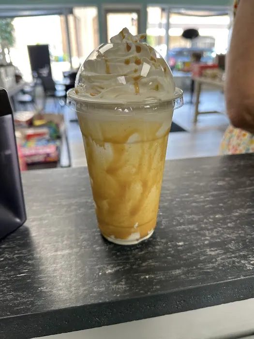 Strawser's Ice Cream, Pop & Candy Shop Picture 7