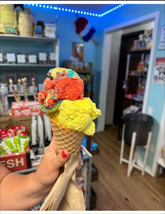 Strawser's Ice Cream, Pop & Candy Shop Picture 8