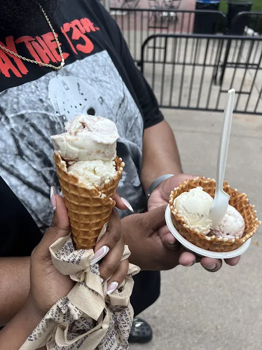 Jeni's Splendid Ice Creams Picture 3