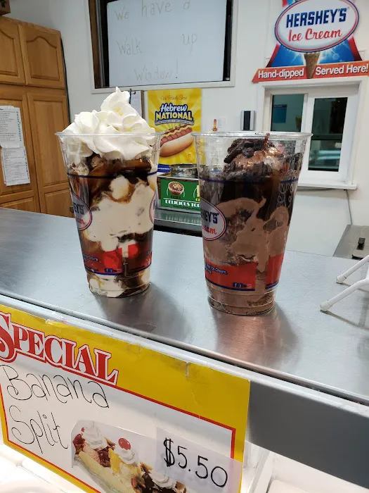 Scoops & Treasures Picture 1