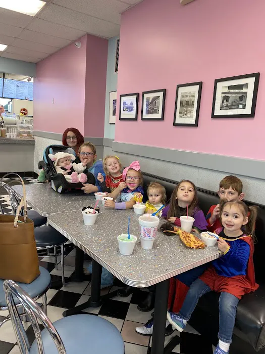 Igloo Frozen Custard Picture 4