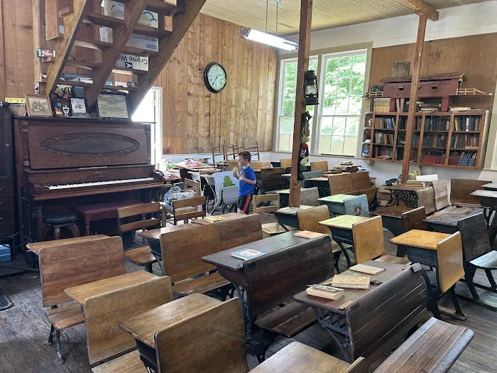Cataract Schoolhouse Picture 1