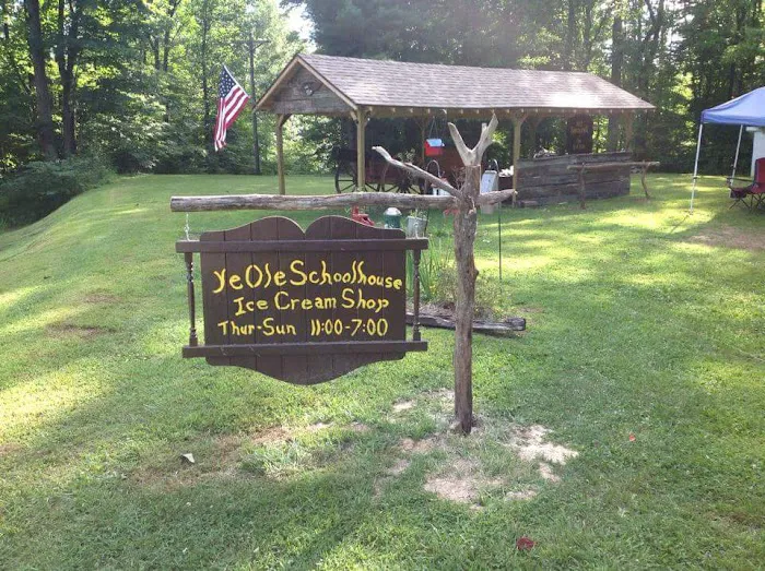 Cataract Schoolhouse Picture 7