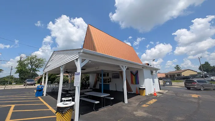 Gold Top Dairy Bar Picture 3