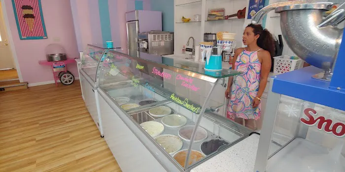Wellington's Ice Cream Palace Picture 6