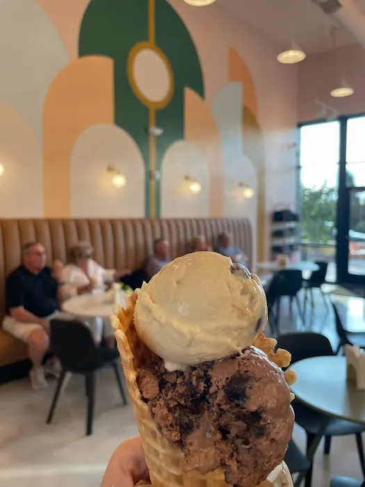 Gold Spoon Creamery - Ice Cream & Coffee Picture 1