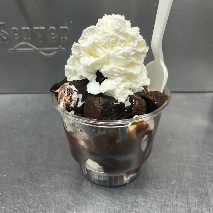 Taylor Queen Ice Cream Shop Picture 2