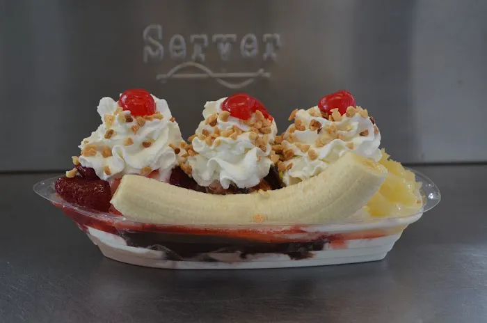 Taylor Queen Ice Cream Shop Picture 1