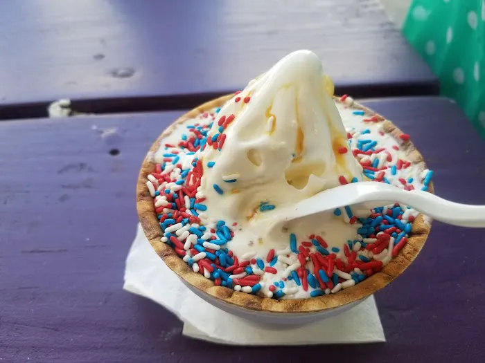 Toms House of Sundaes Picture 3