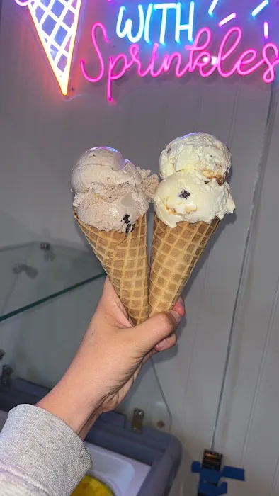 Sweet B’s Ice Cream Picture 3