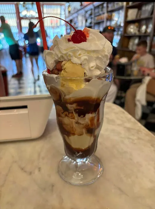 American Old Fashion Ice Cream Parlor Picture 9