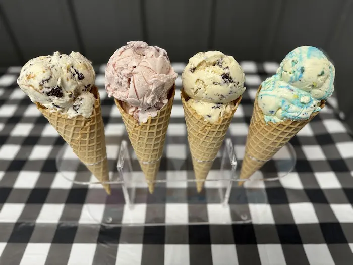 Delaney's Ice Cream Shoppe Farley Picture 1
