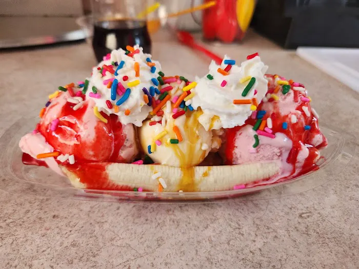 Gimme the Scoop Picture 2