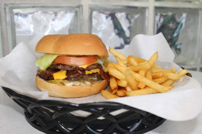 Zesty's Frozen Custard & Grill Picture 2