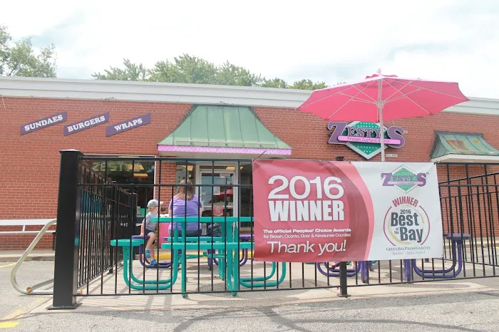 Zesty's Frozen Custard & Grill Picture 3