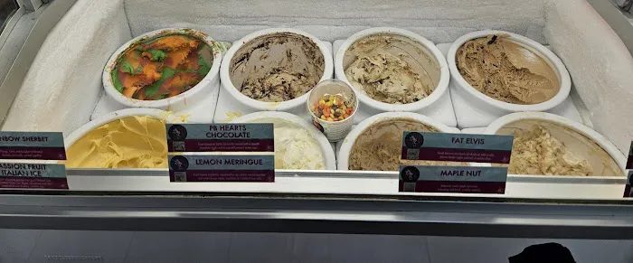 BrainFreeze Ice Cream Shoppe Picture 5