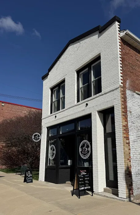 Lefty's Parlor Picture 2