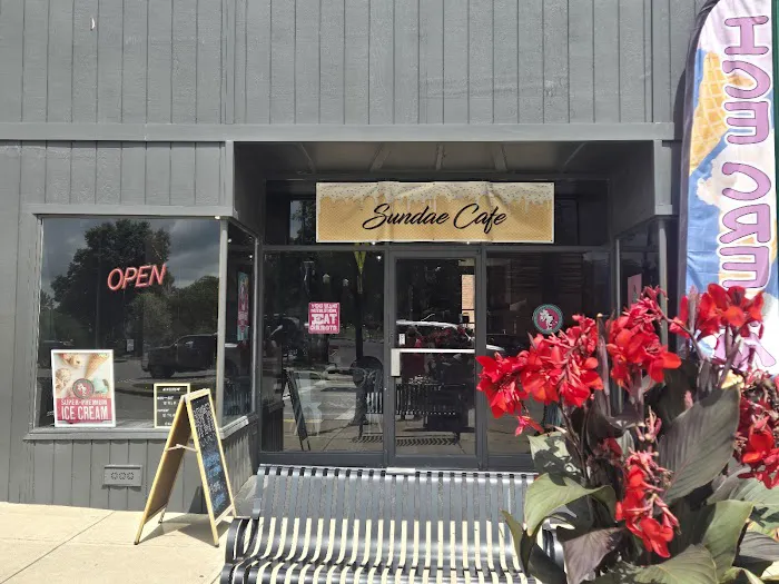 Sundae Cafe Picture 2