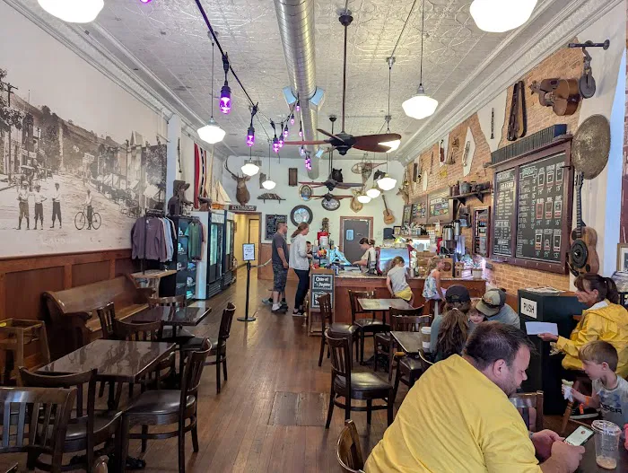 Stela's Ice Cream Shoppe & Coffee House Picture 4