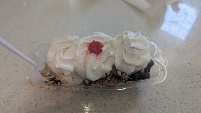 Round Hill Dairy Ice Cream Picture 6