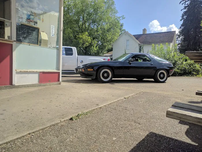 Young's Drive-In Picture 5